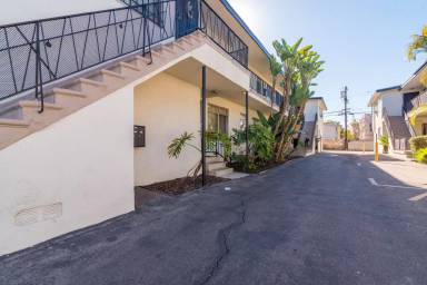 Main picture of 4848 St Elmo Dr