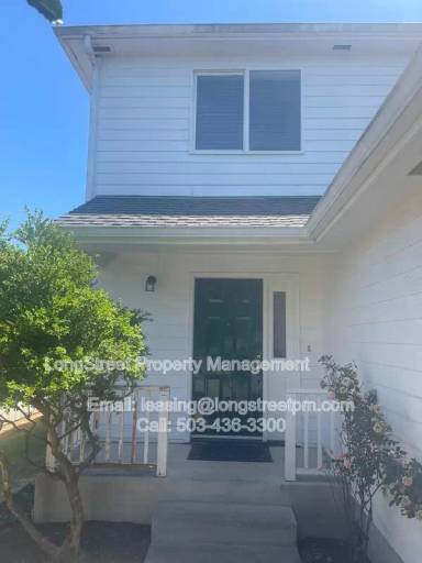 Main picture of 1927 NW Highland Dr