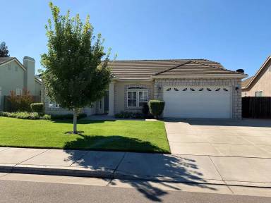 Main picture of 576 E Milgeo Ave