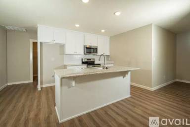 Main picture of 1411 W Jay St