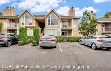 Main picture of 16419 Spruce Way