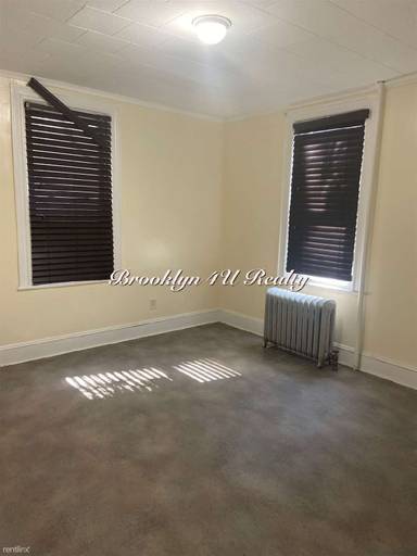 Main picture of 15 86th St