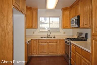 Main picture of 6025 Bourbon Dr