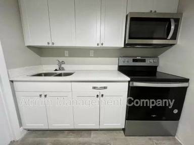 Main picture of 5305 N Boulevard