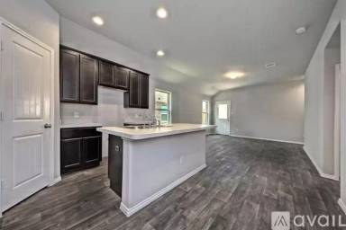Main picture of 511 Green Clover Ln