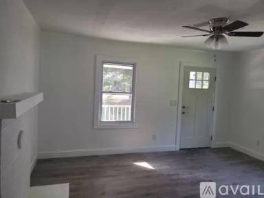 Main picture of 803 N Main St
