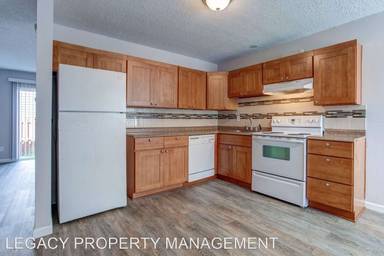 Main picture of 7403 N Fessenden St