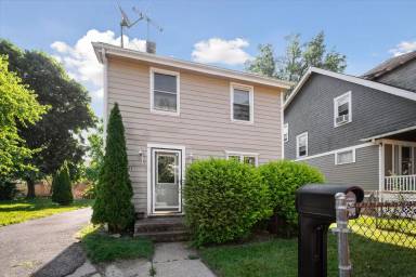 Main picture of 1351 W 87th St