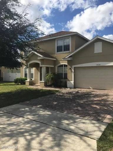 Main picture of 15620 Starlite St