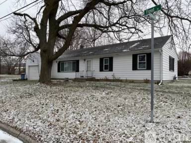 Main picture of 137 E Front St