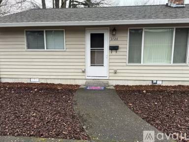 Main picture of 3726 SE 31st Ave