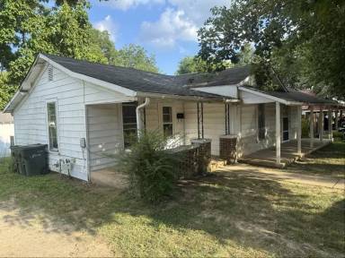 Main picture of 307 S Maple St