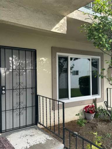 Main picture of 2304 E Santa Fe Ave