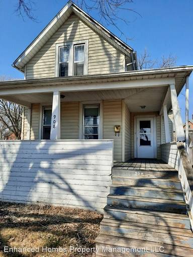 Main picture of 908 W 8th St