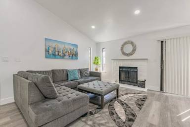 Main picture of 1141 W Swain Rd