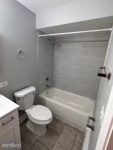 Main picture of 7929 W Grand Ave