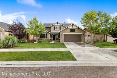 Main picture of 4952 W Los Flores St