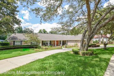 Main picture of 103 Thistlewood Cir