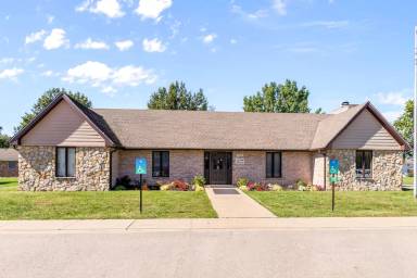 Main picture of 4301 S 6th St