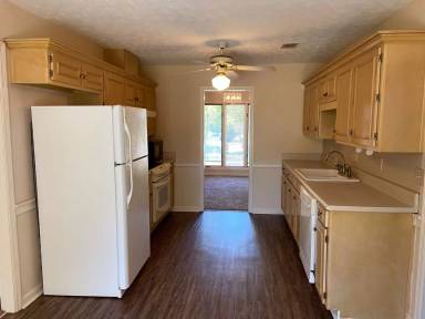 Main picture of 7405 Cedar Creek Loop