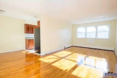 Main picture of 133 Cleveland St