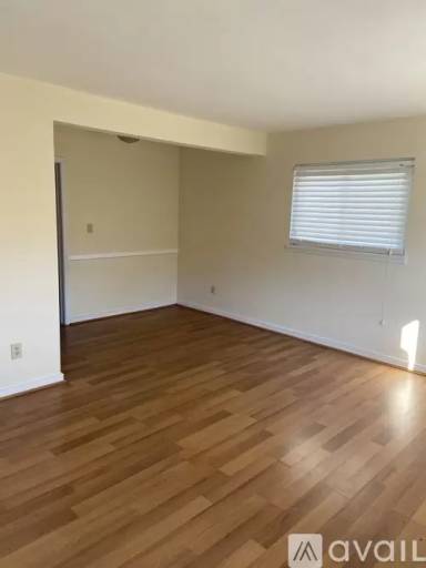 Main picture of 6634 Hallwood Ave