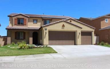 Main picture of 16867 Royal Pines Ln