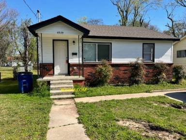 Main picture of 4929 Haywood St