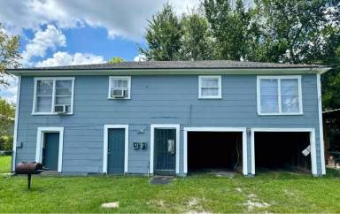 Main picture of 4265 Woodlawn St