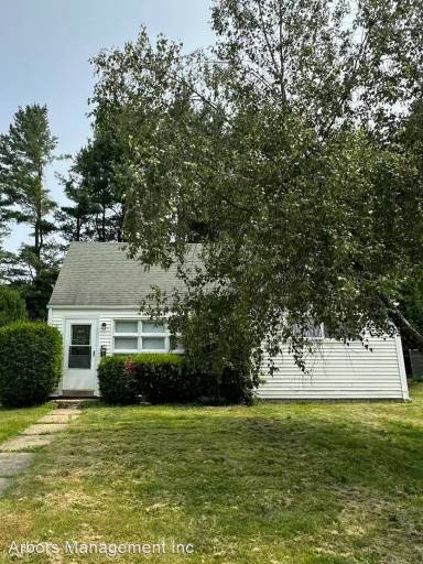 Main picture of 142 Winfield Dr