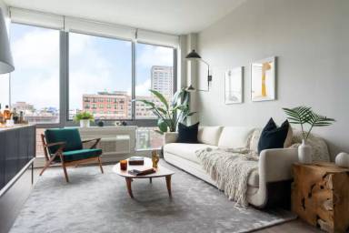 Main picture of 242 Grand St