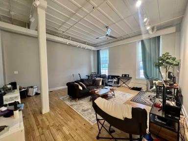 Main picture of 609 East Market St