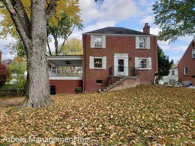 Main picture of 557 Glenrock Dr