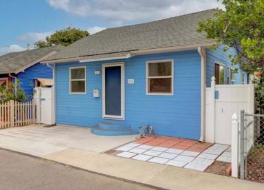 Main picture of 716 Pacific Ln