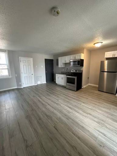 Main picture of 423 Main St