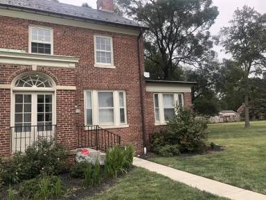 Main picture of 2703 Staff Ln