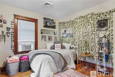 Main picture of 1012 Narragansett Blvd
