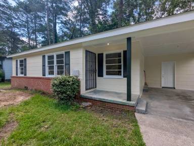 Main picture of 2820 Argyle Dr NW