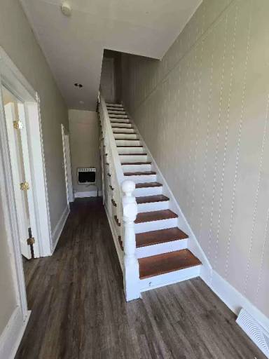 Main picture of 1145 Farmer St