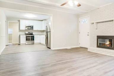 Main picture of 1320 Cheyenne Blvd