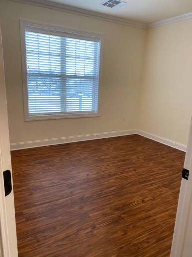 Main picture of 6 N Doughty Ave