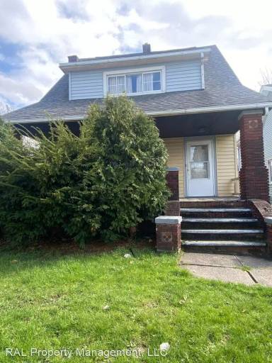 Main picture of 10914 Revere Ave