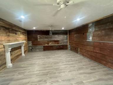 Main picture of 2111 Highway 82 W