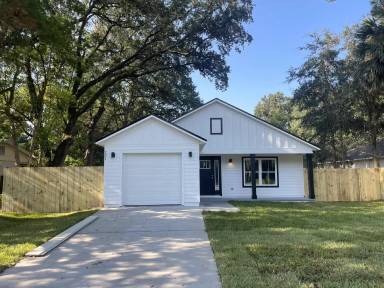 Main picture of 231 Monterey Ave