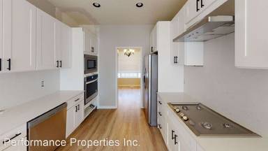 Main picture of 8866 SW Bellflower St