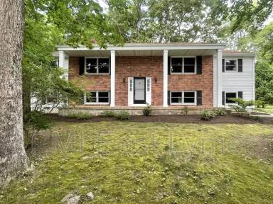 Main picture of 18 Beacon Hill Dr
