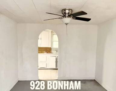 Main picture of 904 S Bonham St