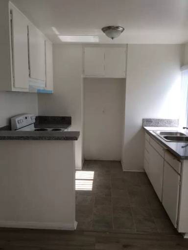 Main picture of 18200 Killion St