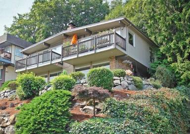 Main picture of 3421-3423 23rd Ave W