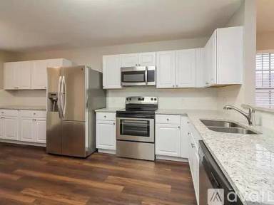 Main picture of 2939 Marco Dr